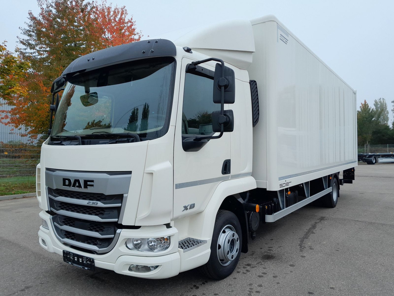DAF FA XB 230 12t - Камион фургон: снимка 1 DAF FA XB 230 12t - Камион фургон: снимка 1