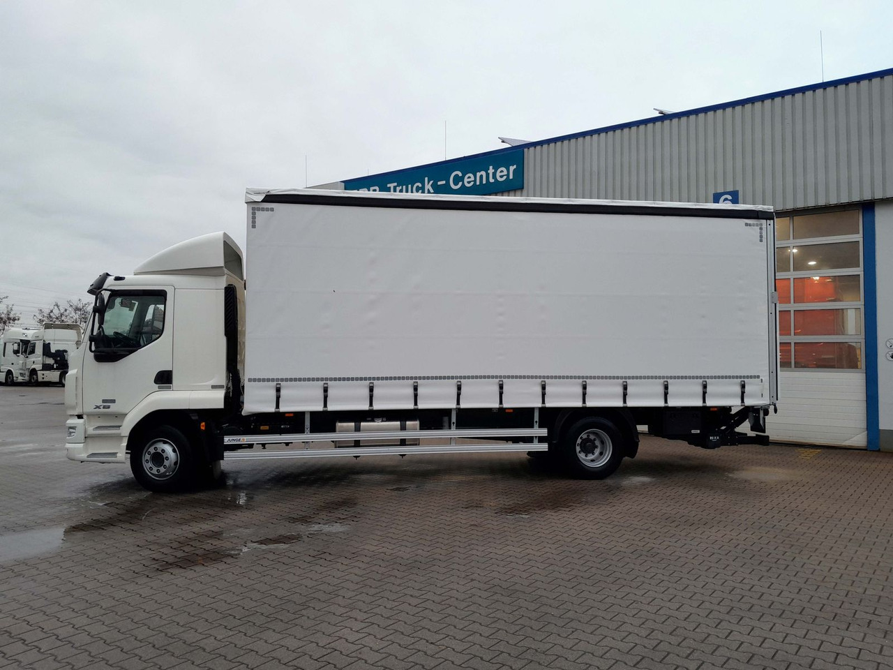 DAF FA XB 290 16t Junge Curtainsider - Камион с брезент: снимка 4 DAF FA XB 290 16t Junge Curtainsider - Камион с брезент: снимка 4