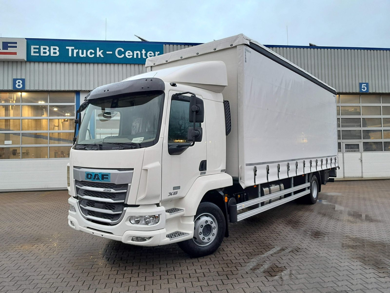DAF FA XB 290 16t Junge Curtainsider - Камион с брезент: снимка 1 DAF FA XB 290 16t Junge Curtainsider - Камион с брезент: снимка 1
