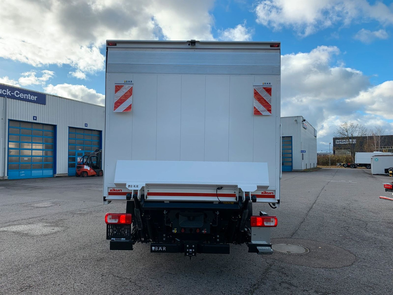 DAF FA XD 370 zikun Swing-Board-Aufbau - За напитки камион: снимка 5 DAF FA XD 370 zikun Swing-Board-Aufbau - За напитки камион: снимка 5