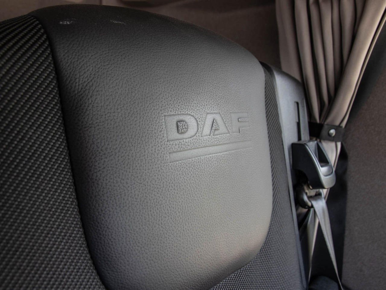 Мултилифт с кука камион DAF FAN XD 450 SL Meiller Abrollkipper DAF FAN XD 450 SL Meiller Abrollkipper: снимка 16