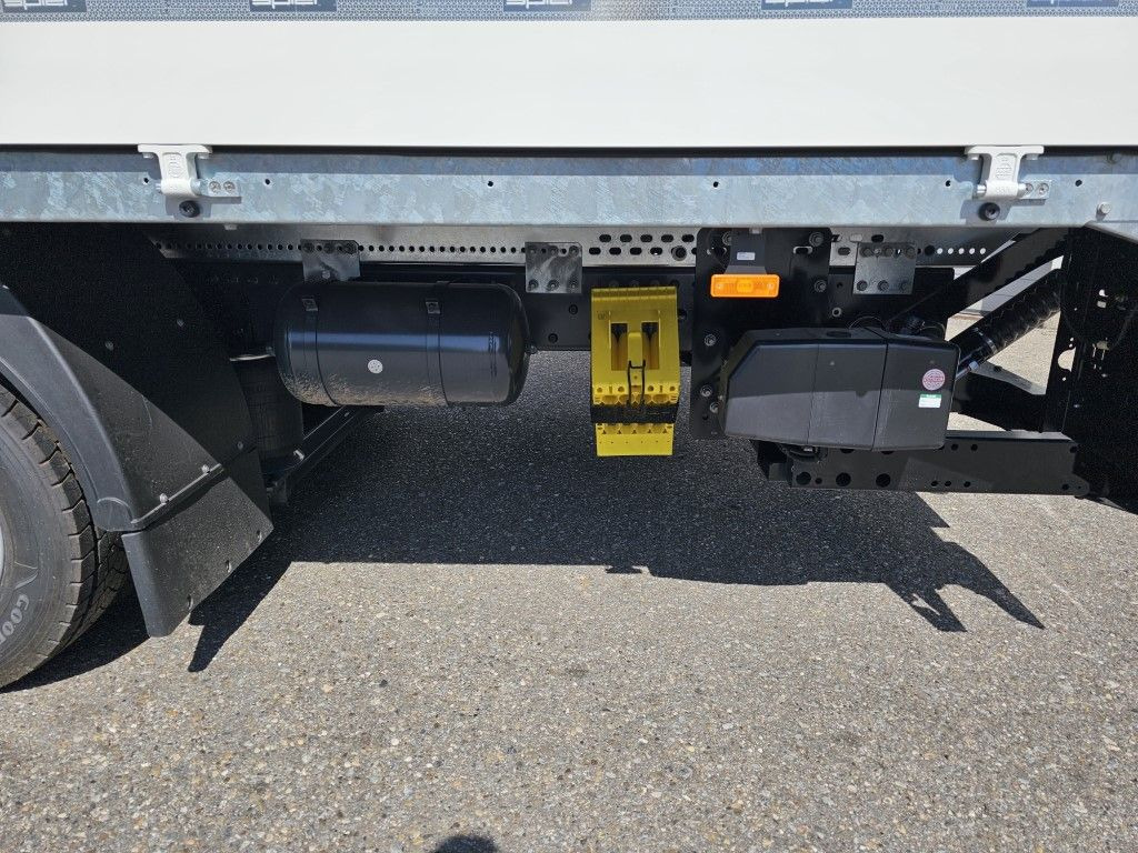 Лизинг на DAF LF 210 7,49t Spier Pritsche-Plane LBW Tageszulas DAF FA LF 210 08t Spier Pritsche mit LBW DAF LF 210 7,49t Spier Pritsche-Plane LBW Tageszulas DAF FA LF 210 08t Spier Pritsche mit LBW: снимка 7