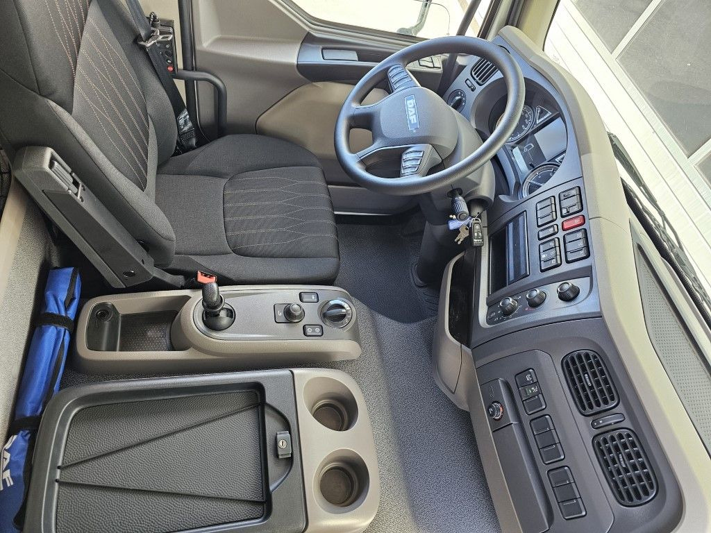 Лизинг на DAF LF 210 7,49t Spier Pritsche-Plane LBW Tageszulas DAF FA LF 210 08t Spier Pritsche mit LBW DAF LF 210 7,49t Spier Pritsche-Plane LBW Tageszulas DAF FA LF 210 08t Spier Pritsche mit LBW: снимка 15