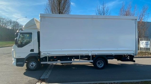 DAF LF 210 8t Pritsche-Plane LBW Tageszulassung DAF FA LF 210 08t Spier Pritsche-Plane - Камион с брезент: снимка 3 DAF LF 210 8t Pritsche-Plane LBW Tageszulassung DAF FA LF 210 08t Spier Pritsche-Plane - Камион с брезент: снимка 3