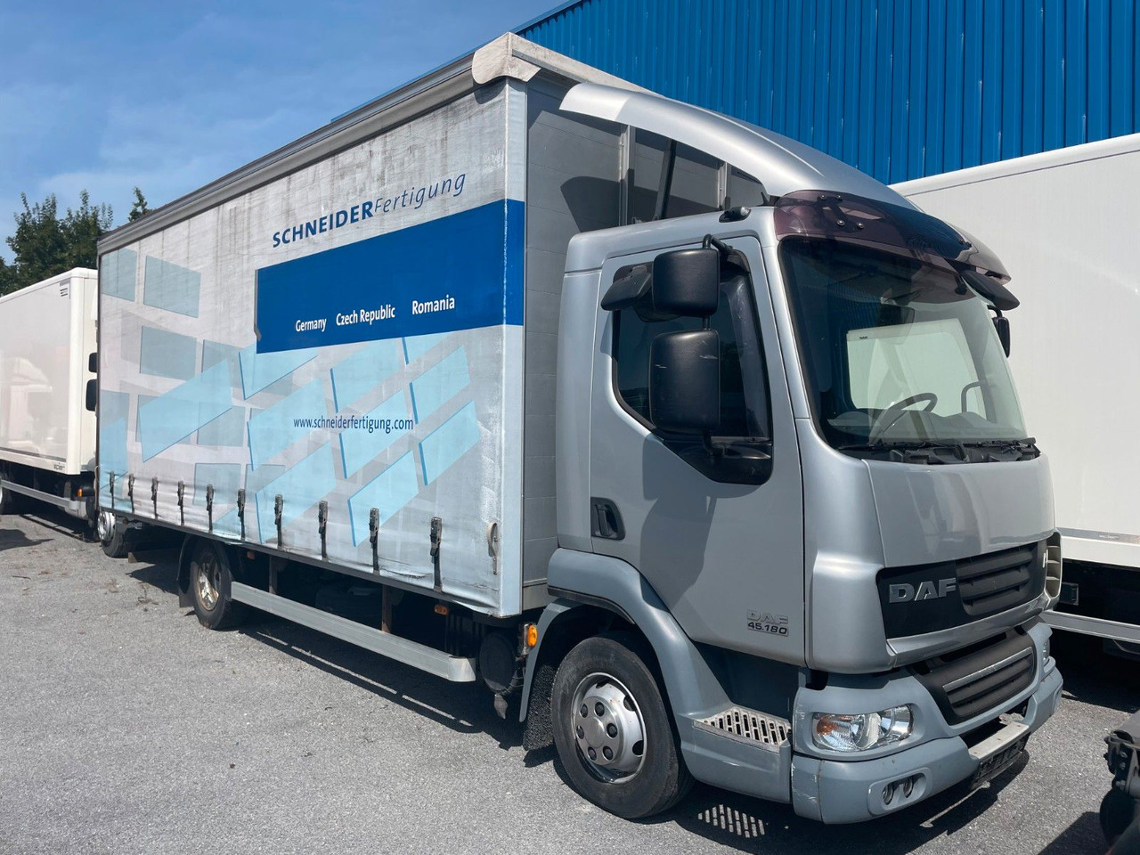 DAF LF45.180 - Брезентов бус: снимка 1 DAF LF45.180 - Брезентов бус: снимка 1