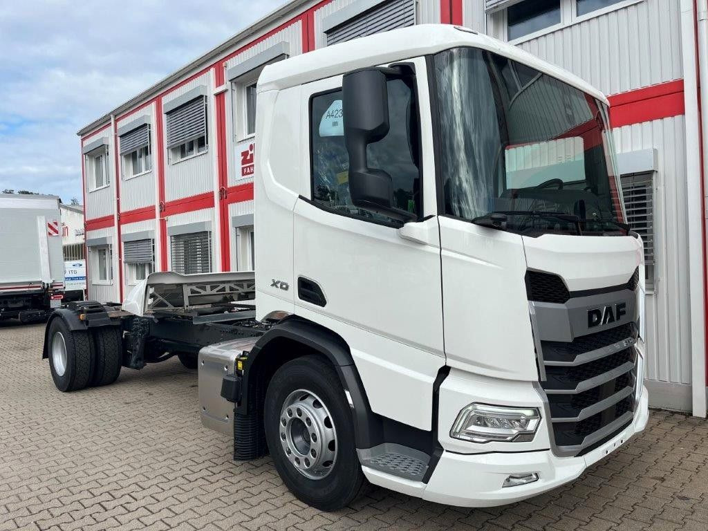 DAF XD 370 Fahrgestell - Шаси кабина: снимка 3 DAF XD 370 Fahrgestell - Шаси кабина: снимка 3