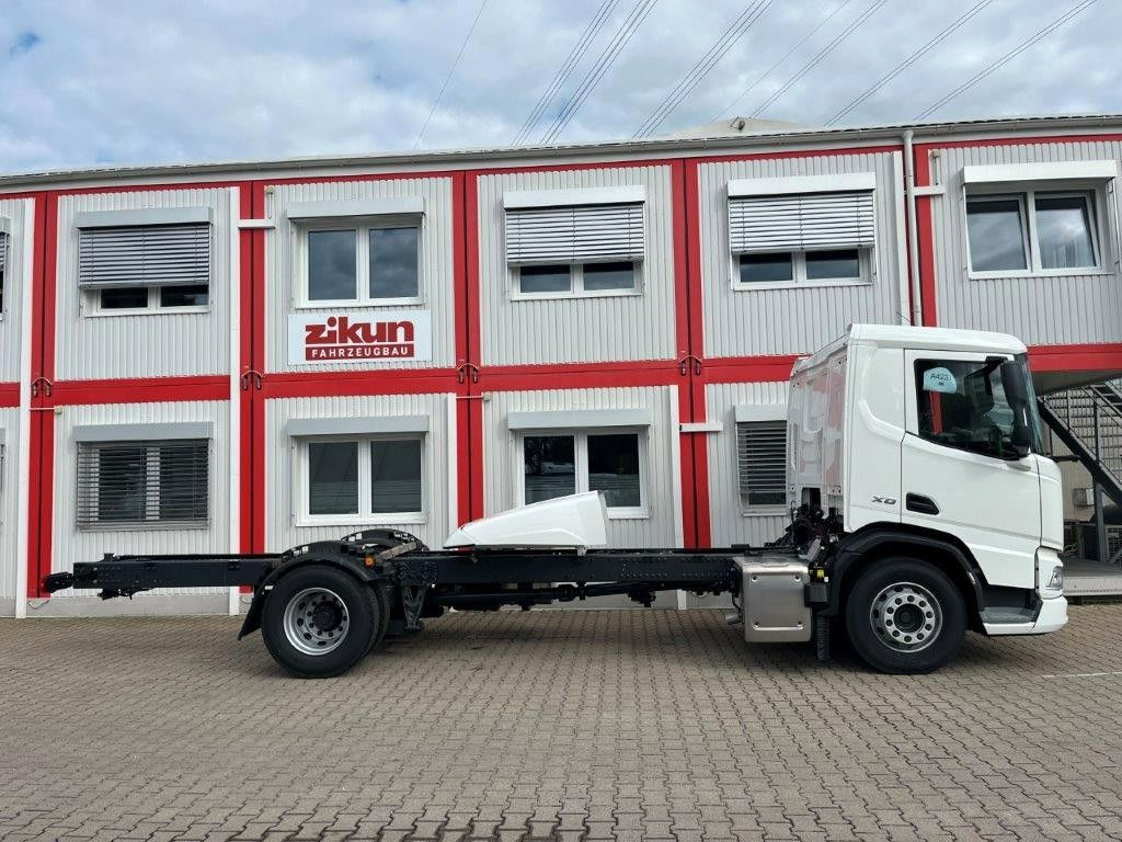 DAF XD 370 Fahrgestell - Шаси кабина: снимка 2 DAF XD 370 Fahrgestell - Шаси кабина: снимка 2