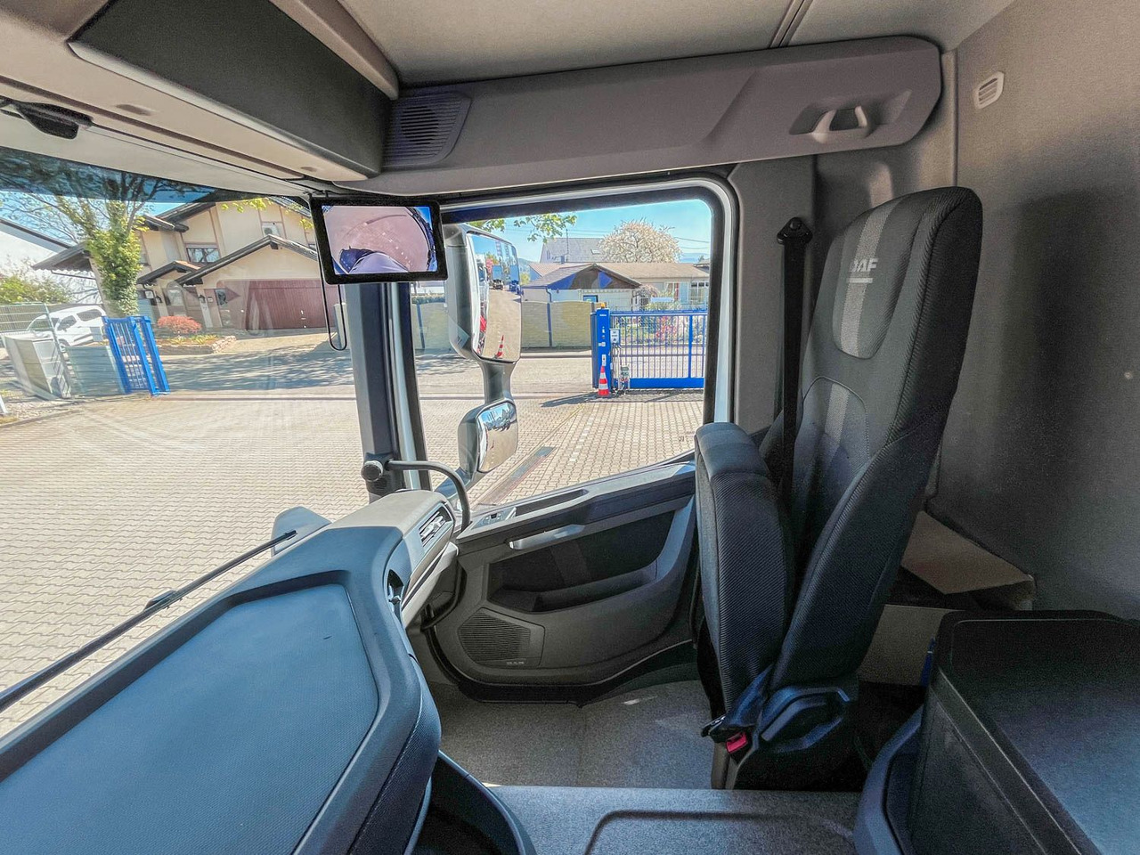 Нови Самосвал камион DAF XDC 370 FA Meiller Krankipper HMF DAF XDC 370 FA Meiller Krankipper HMF: снимка 21 Нови Самосвал камион DAF XDC 370 FA Meiller Krankipper HMF DAF XDC 370 FA Meiller Krankipper HMF: снимка 21