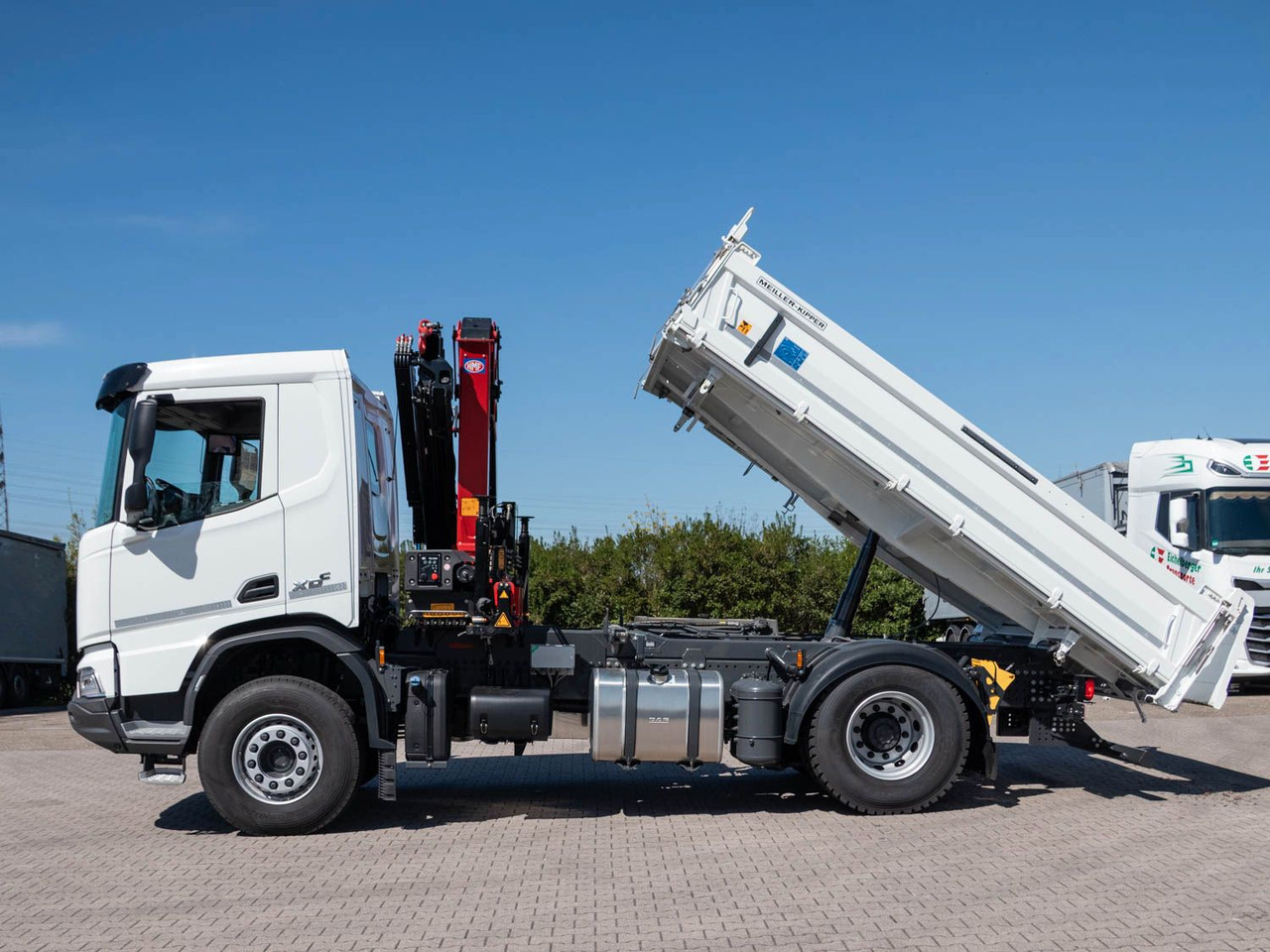DAF XDC 370 FA Meiller Krankipper HMF DAF XDC 370 FA Meiller Krankipper HMF - Самосвал камион: снимка 3 DAF XDC 370 FA Meiller Krankipper HMF DAF XDC 370 FA Meiller Krankipper HMF - Самосвал камион: снимка 3