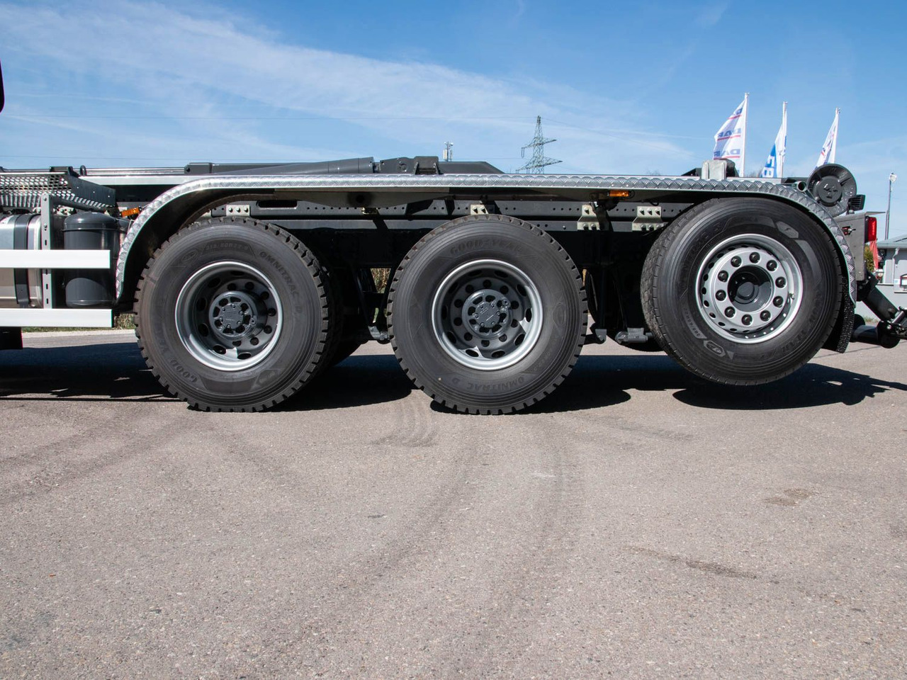 DAF XF 530 FAW mit VDL Abrollkipper DAF XF 530 FAW mit VDL Abrollkipper - Мултилифт с кука камион: снимка 5 DAF XF 530 FAW mit VDL Abrollkipper DAF XF 530 FAW mit VDL Abrollkipper - Мултилифт с кука камион: снимка 5