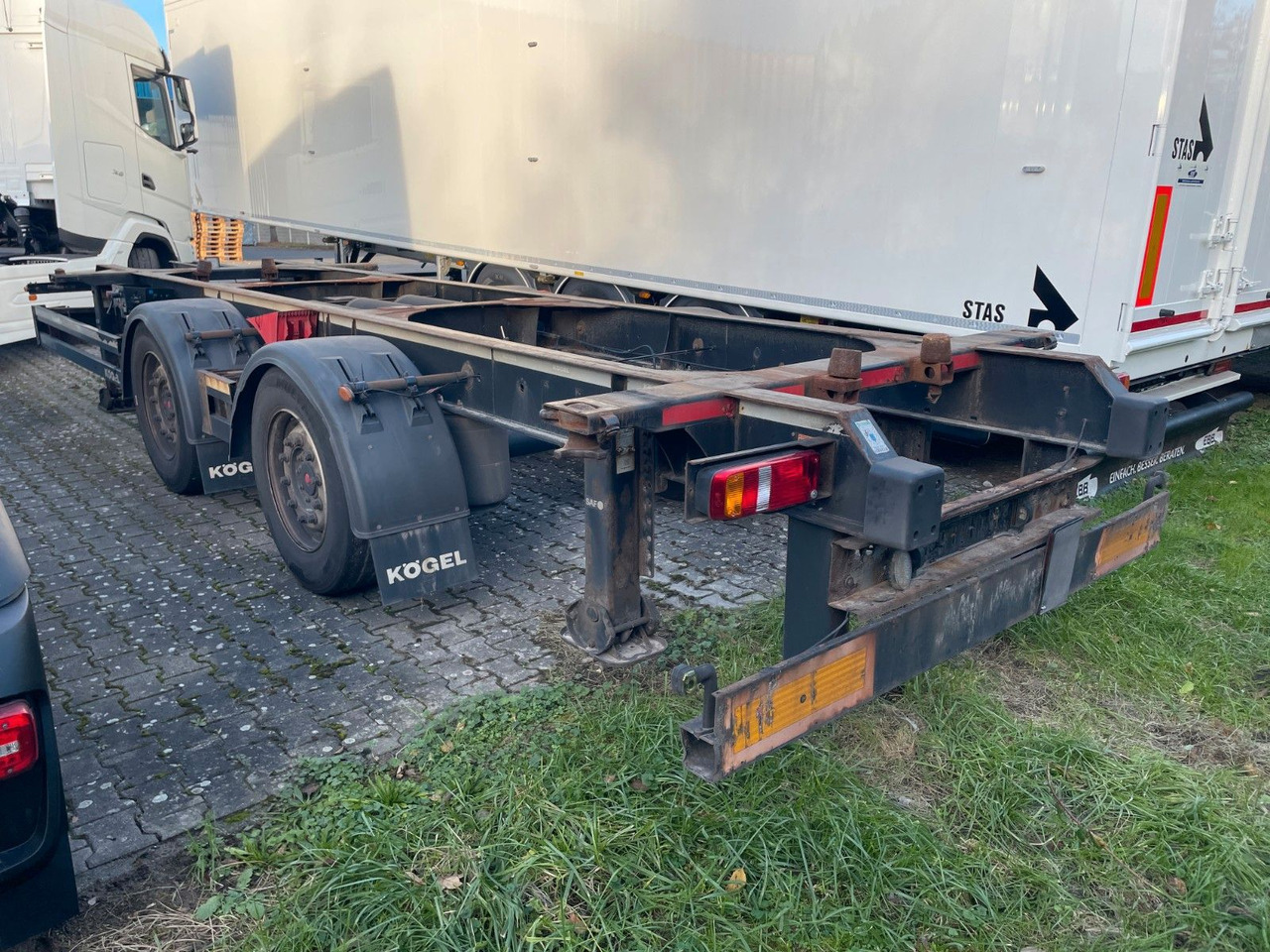 Kögel ZW 18 - Контейнеровоз/ Сменна каросерия ремарке: снимка 3 Kögel ZW 18 - Контейнеровоз/ Сменна каросерия ремарке: снимка 3