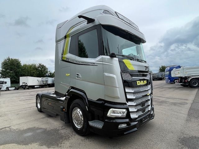 DAF XG+ 480 FT 75 Jahre DAF Edition "Limitiert" DAF XG+ 480 FT 75 Jahre DAF Edition - Влекач: снимка 1 DAF XG+ 480 FT 75 Jahre DAF Edition "Limitiert" DAF XG+ 480 FT 75 Jahre DAF Edition - Влекач: снимка 1