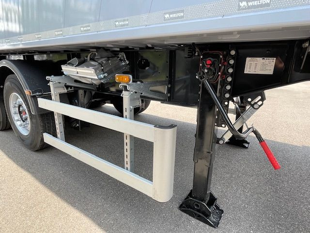 Самосвал полуремарке Wielton Bulk Master 3-Achs-Kippsattelauflieger 47 cbm: снимка 8