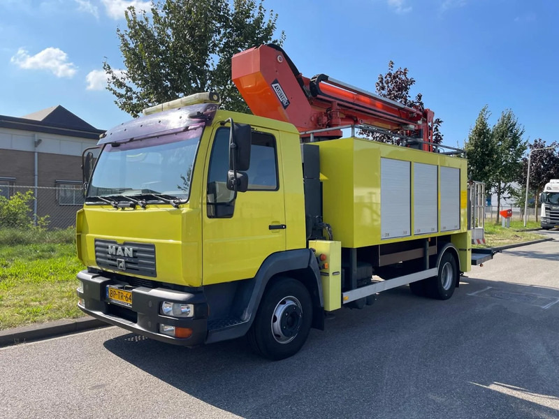 MAN L2000 12.210 CUSTER T-200- 18 - Камион: снимка 1 MAN L2000 12.210 CUSTER T-200- 18 - Камион: снимка 1