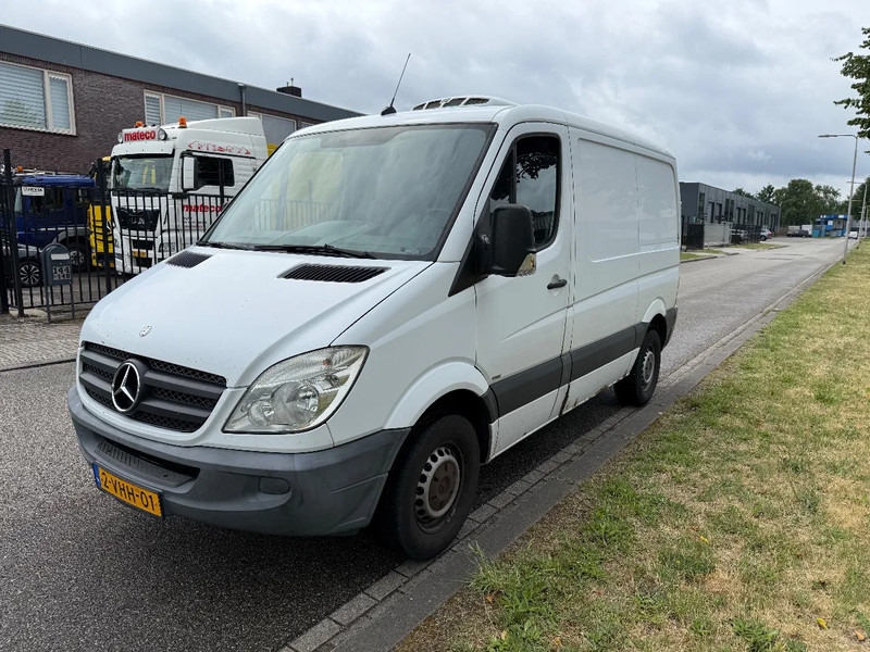 Mercedes-Benz Sprinter 313 2010 kuhlung diepfreez - Хладилен бус: снимка 2 Mercedes-Benz Sprinter 313 2010 kuhlung diepfreez - Хладилен бус: снимка 2