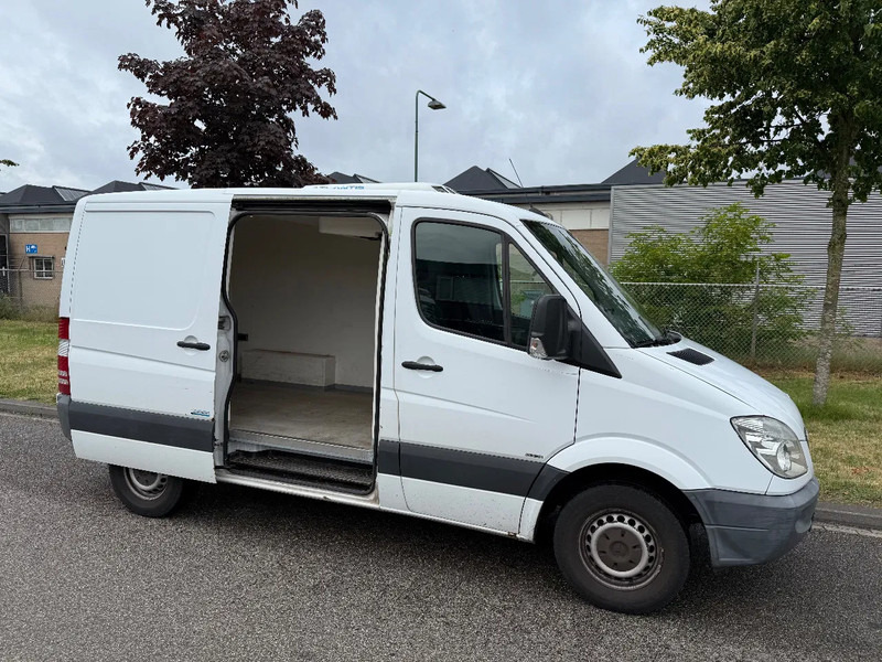 Mercedes-Benz Sprinter 313 2010 kuhlung diepfreez - Хладилен бус: снимка 5 Mercedes-Benz Sprinter 313 2010 kuhlung diepfreez - Хладилен бус: снимка 5
