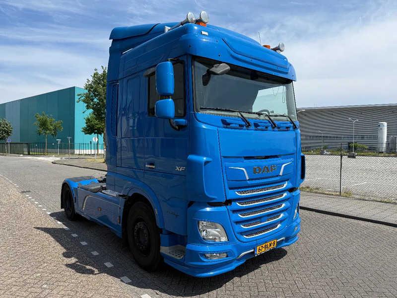 DAF XF 480 2019 only 674.000 km !!! like new !!! - Влекач: снимка 2 DAF XF 480 2019 only 674.000 km !!! like new !!! - Влекач: снимка 2