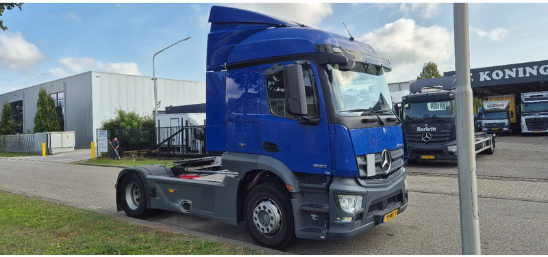 Mercedes-Benz Actros 1833 - Влекач: снимка 2 Mercedes-Benz Actros 1833 - Влекач: снимка 2