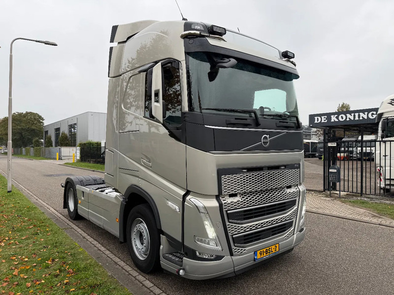 Volvo FH 460 2022 only 406.000 km !!! - Влекач: снимка 2 Volvo FH 460 2022 only 406.000 km !!! - Влекач: снимка 2