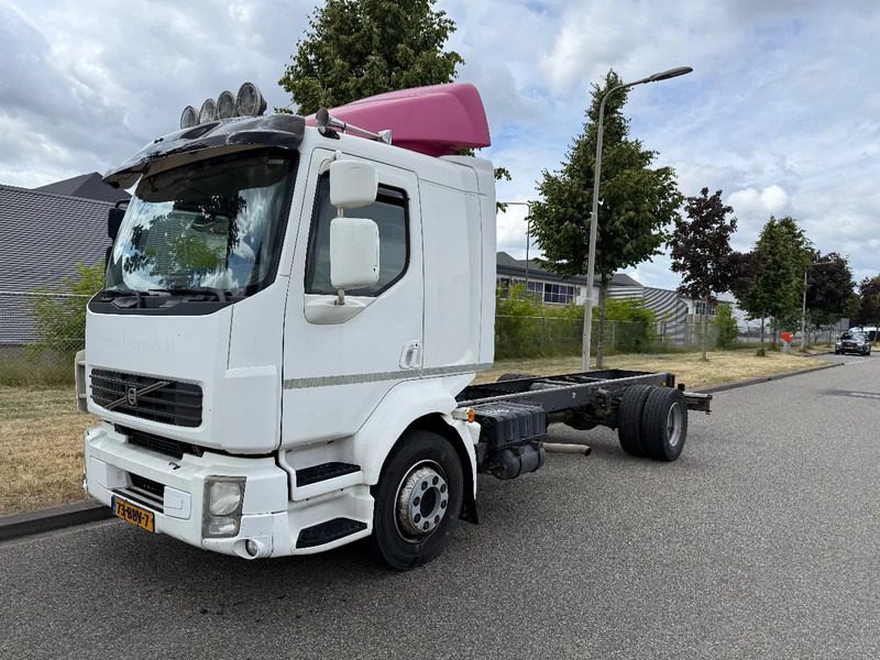 Volvo FL 250 pk 2013 euro 5 - Шаси кабина: снимка 1 Volvo FL 250 pk 2013 euro 5 - Шаси кабина: снимка 1