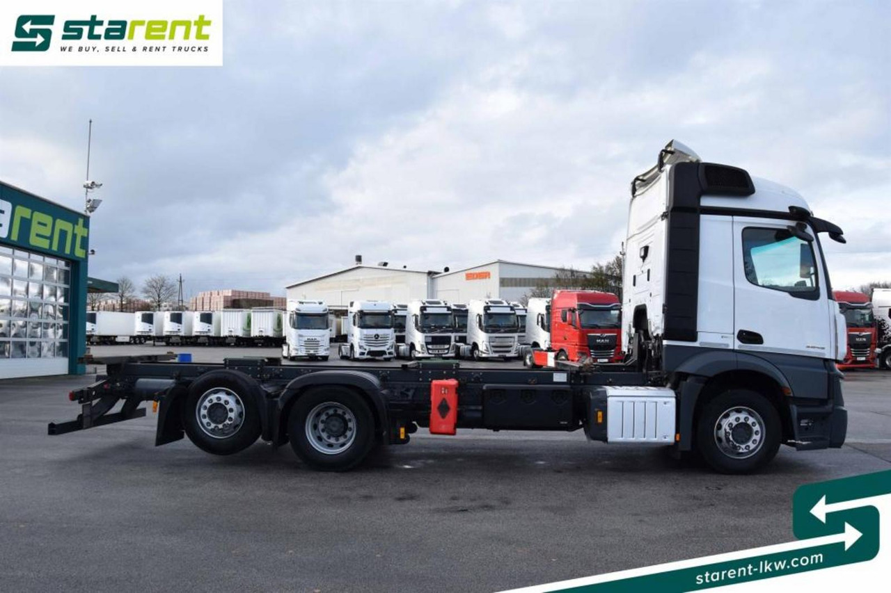 Mercedes Benz Actros 2645L Retarder Mirror Cam NAVI Liftachse - Шаси кабина: снимка 4 Mercedes Benz Actros 2645L Retarder Mirror Cam NAVI Liftachse - Шаси кабина: снимка 4