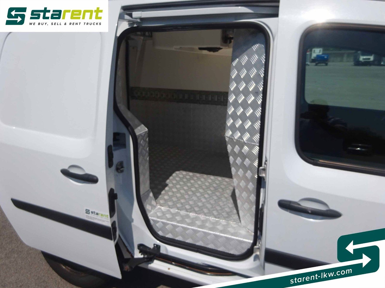 Хладилен бус, Бус с двойна кабина Renault Kangoo: снимка 9