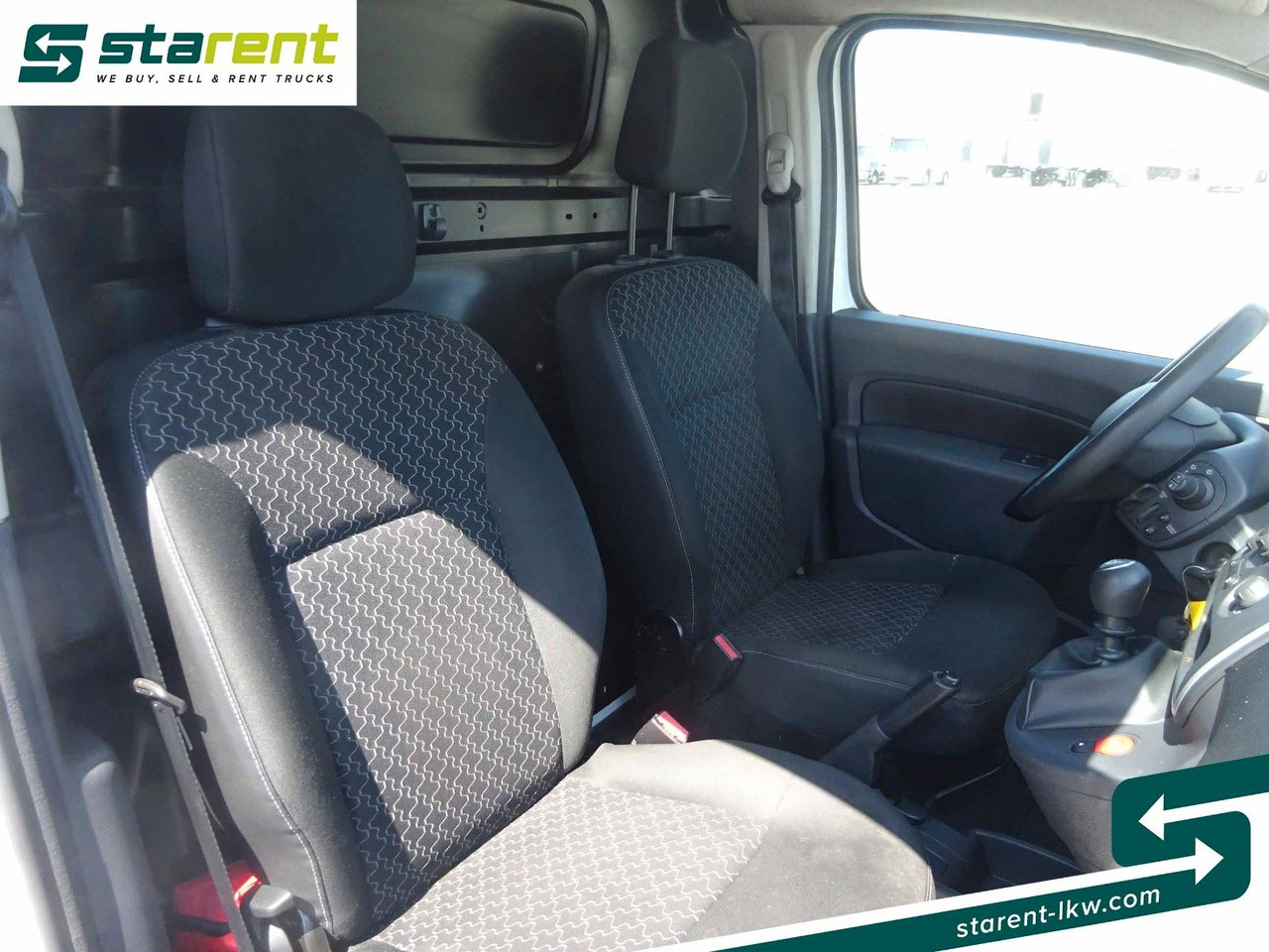 Хладилен бус, Бус с двойна кабина Renault Kangoo: снимка 20