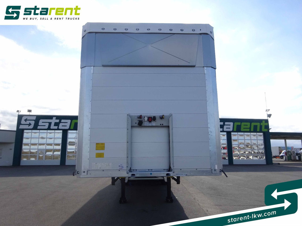 Schmitz Cargobull Tautliner, Bordwand 60cm, Hubdach, Liftachse - Брезентово полуремарке: снимка 2 Schmitz Cargobull Tautliner, Bordwand 60cm, Hubdach, Liftachse - Брезентово полуремарке: снимка 2