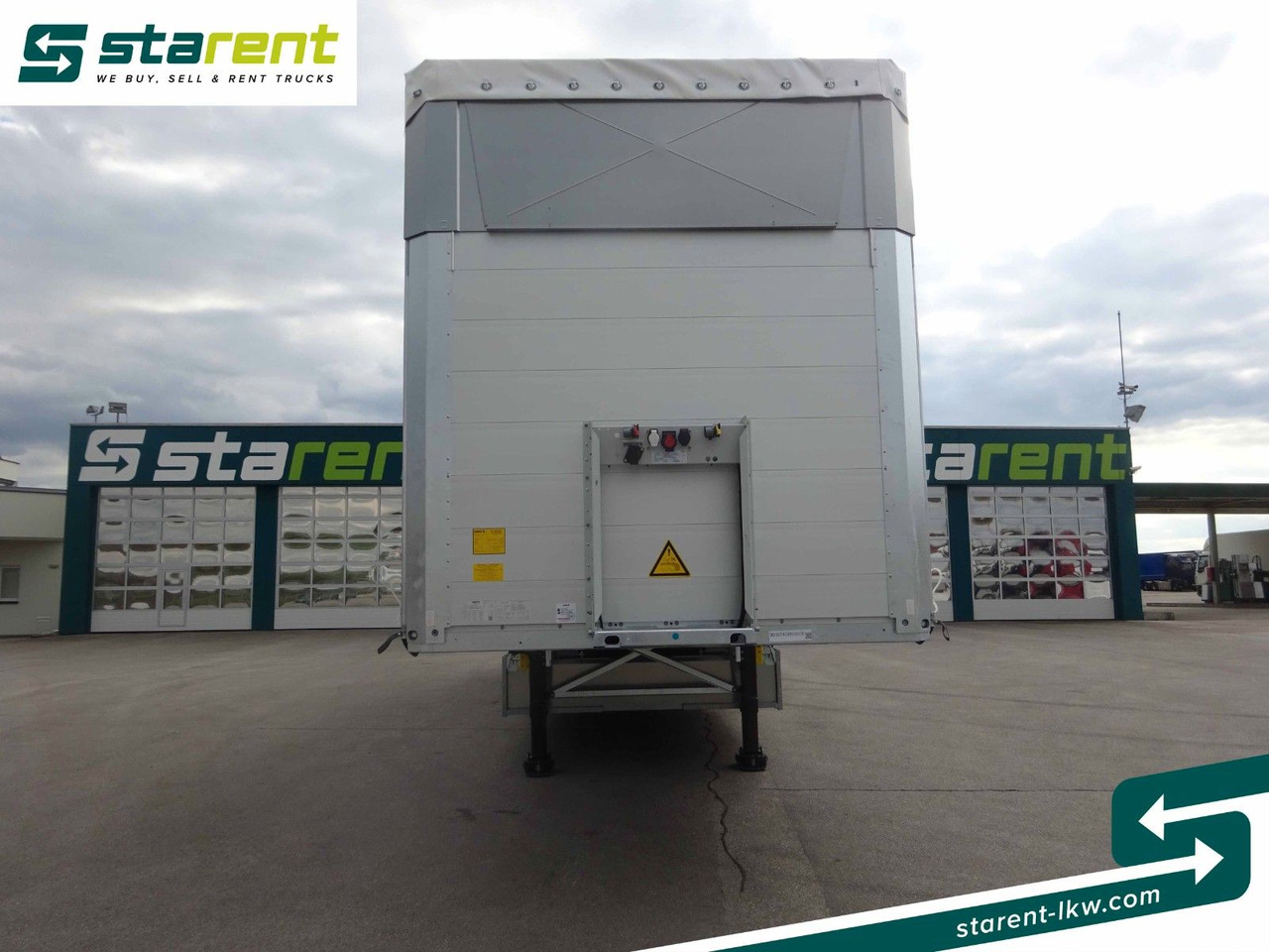 Schmitz Cargobull Tautliner, Hubdach, Liftachse, Palettenkasten,XL - Брезентово полуремарке: снимка 2 Schmitz Cargobull Tautliner, Hubdach, Liftachse, Palettenkasten,XL - Брезентово полуремарке: снимка 2