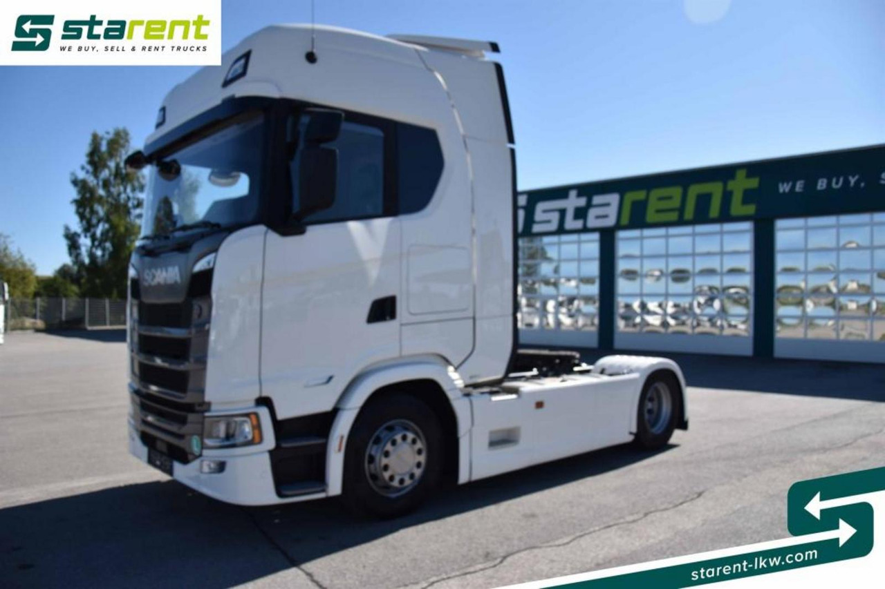 Scania S560 Retarder Navi LED-Lichter Ledersitze ACC - Влекач: снимка 1 Scania S560 Retarder Navi LED-Lichter Ledersitze ACC - Влекач: снимка 1