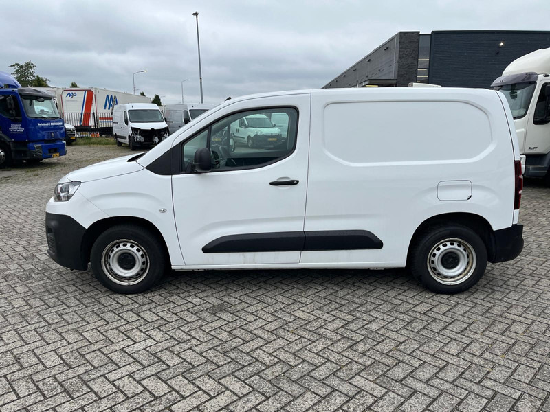 Citroën Berlingo Blue HDI 1,5, Airco, Nav, Bluetooth - Малък ван: снимка 3 Citroën Berlingo Blue HDI 1,5, Airco, Nav, Bluetooth - Малък ван: снимка 3
