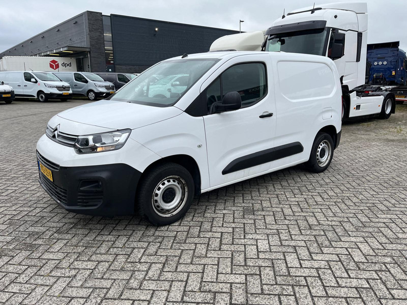 Citroën Berlingo Blue HDI 1,5, Airco, Nav, Bluetooth - Малък ван: снимка 2 Citroën Berlingo Blue HDI 1,5, Airco, Nav, Bluetooth - Малък ван: снимка 2