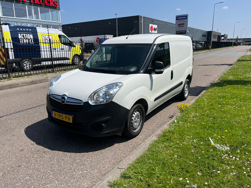 Opel Combo Edition 1.3CDTi L1 H1, Airco, Radio - Малък ван: снимка 1 Opel Combo Edition 1.3CDTi L1 H1, Airco, Radio - Малък ван: снимка 1