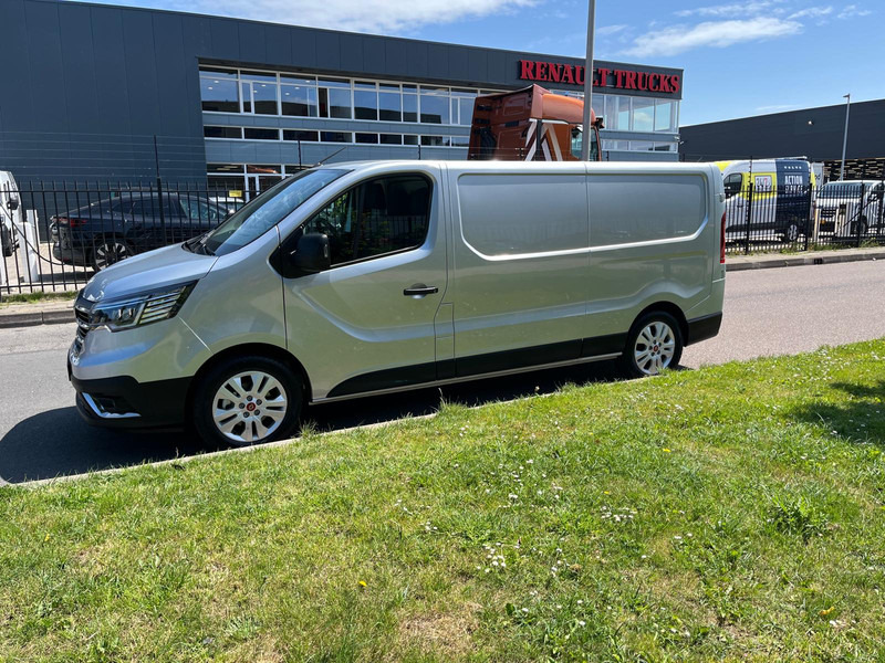 Renault Trafic E-Tech Red L2 H1, Airco, Nav, Camera - Малък ван, Електрически бус: снимка 2 Renault Trafic E-Tech Red L2 H1, Airco, Nav, Camera - Малък ван, Електрически бус: снимка 2