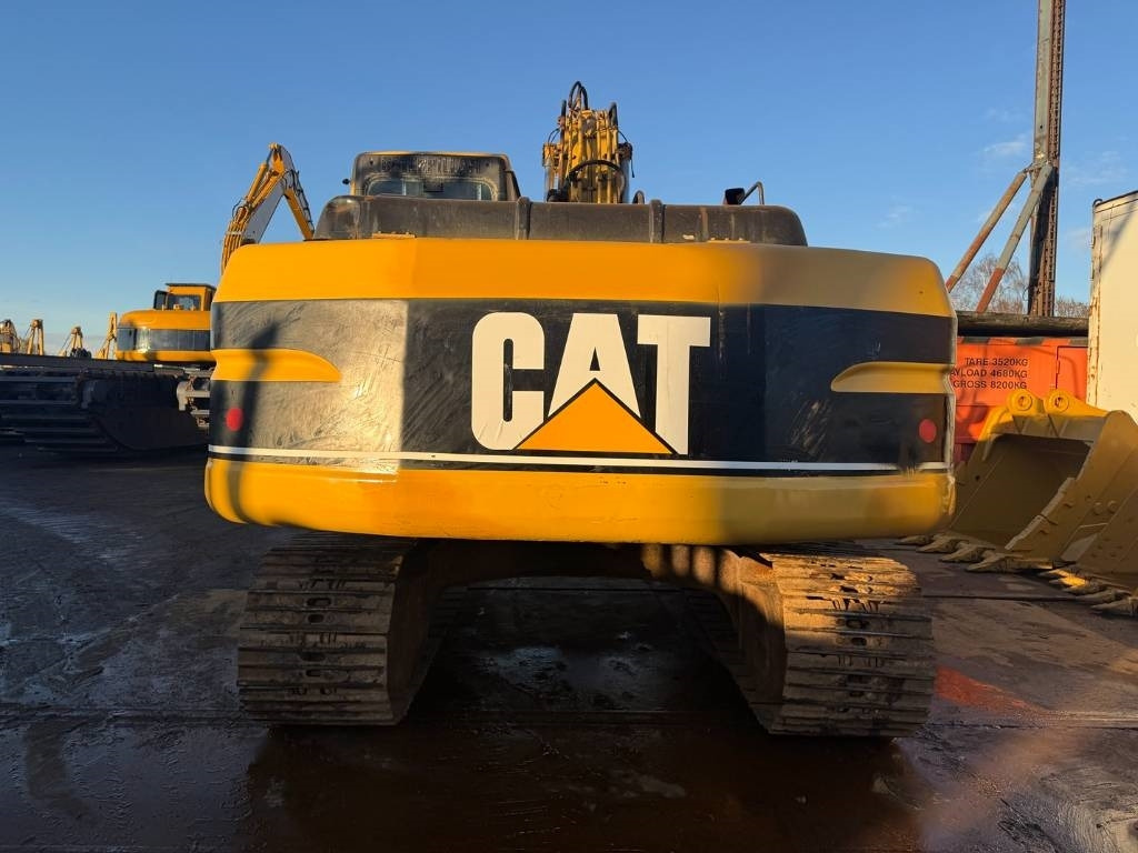 CAT 320 B L - Верижен багер: снимка 4 CAT 320 B L - Верижен багер: снимка 4