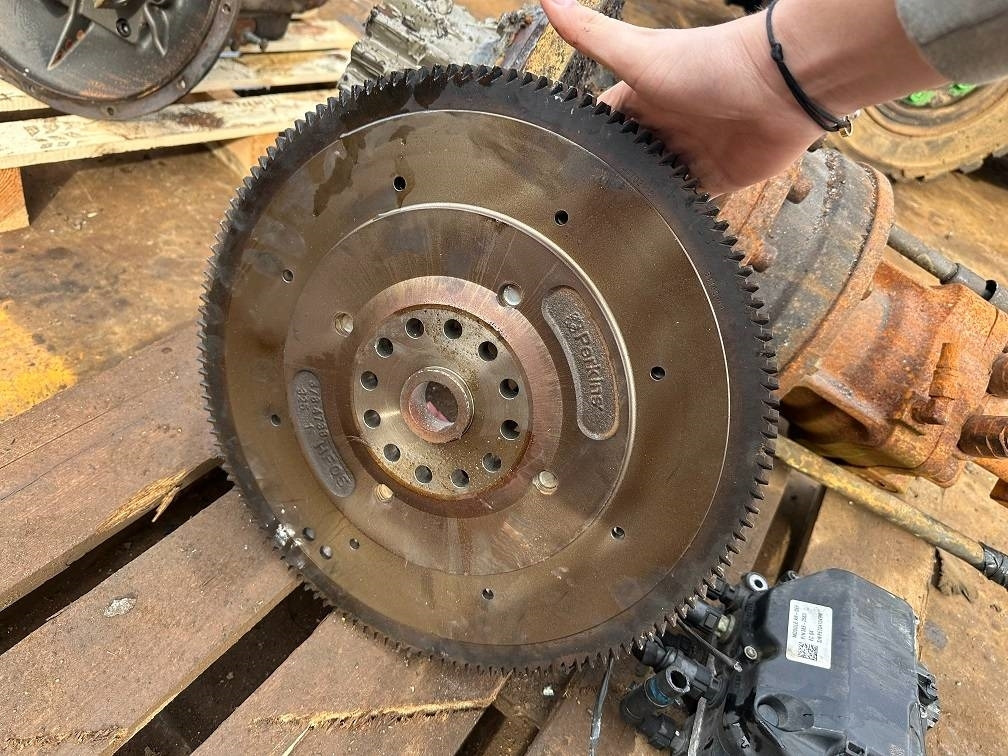 CAT 323 c7.1acert flywheel 378-4739 2009173 - Двигател за Строителна техника: снимка 3 CAT 323 c7.1acert flywheel 378-4739 2009173 - Двигател за Строителна техника: снимка 3