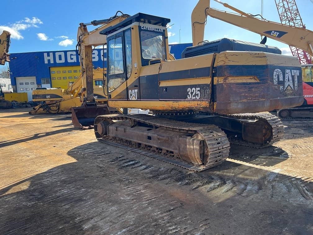 CAT 325L - Верижен багер: снимка 2 CAT 325L - Верижен багер: снимка 2