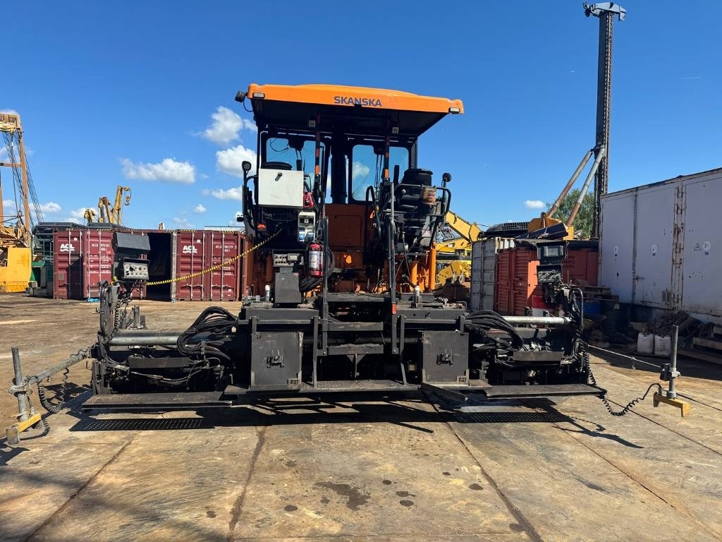 CAT AP 555 E - Асфалтополагач: снимка 4 CAT AP 555 E - Асфалтополагач: снимка 4