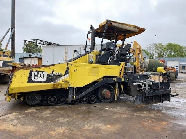 CAT AP 655 D - Асфалтополагач: снимка 3 CAT AP 655 D - Асфалтополагач: снимка 3