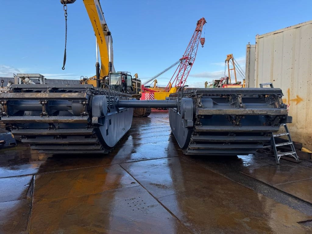 CAT swamp buggy amphibious undercarriage (unused) - Плаващ багер: снимка 3 CAT swamp buggy amphibious undercarriage (unused) - Плаващ багер: снимка 3