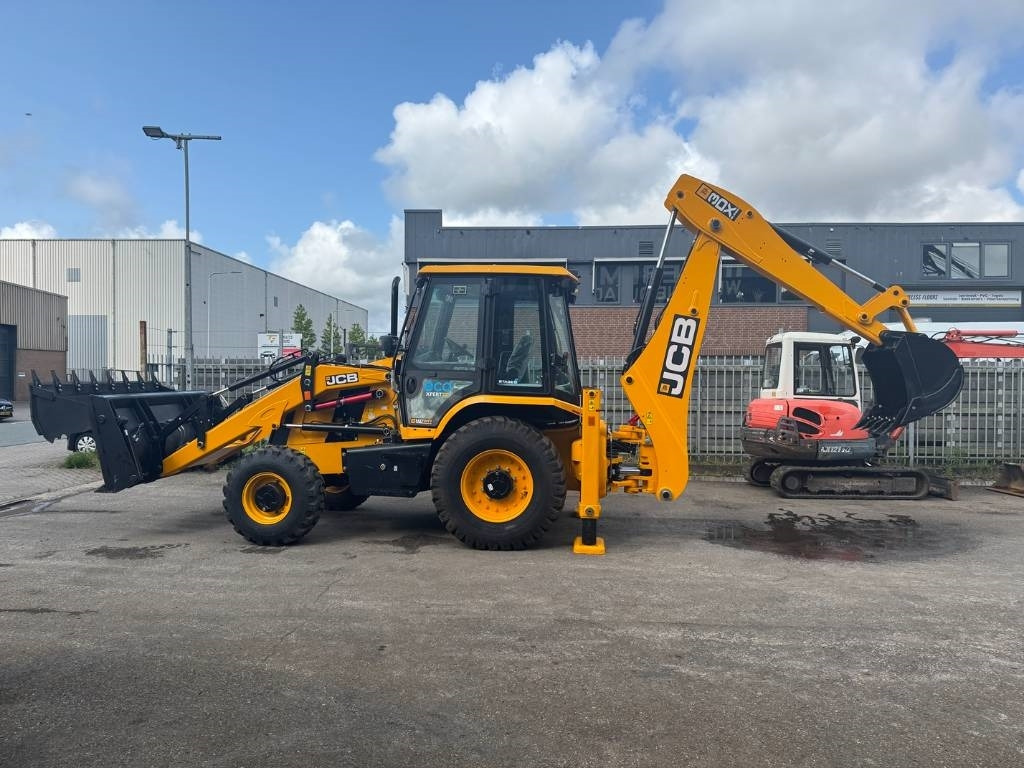 JCB 3dx 6 in 1 bucket ( UNUSED ) - Багер-товарач: снимка 1 JCB 3dx 6 in 1 bucket ( UNUSED ) - Багер-товарач: снимка 1