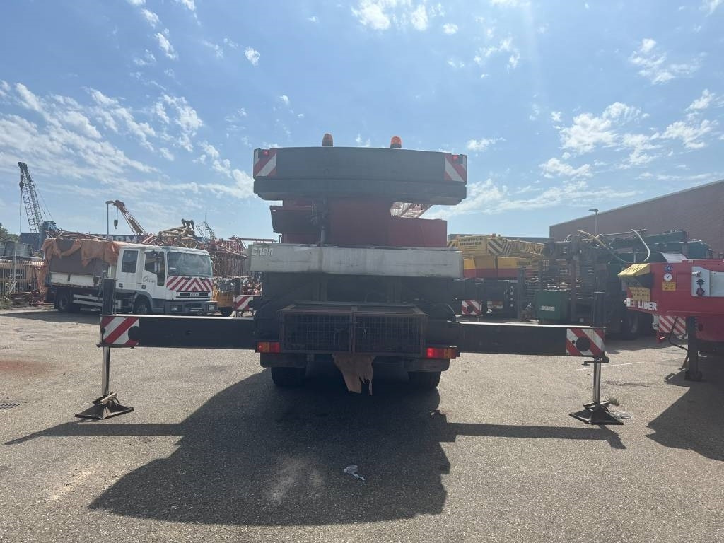 Liebherr LTM 1030-2.1 whit jib - Кран за всякакви терени: снимка 4 Liebherr LTM 1030-2.1 whit jib - Кран за всякакви терени: снимка 4