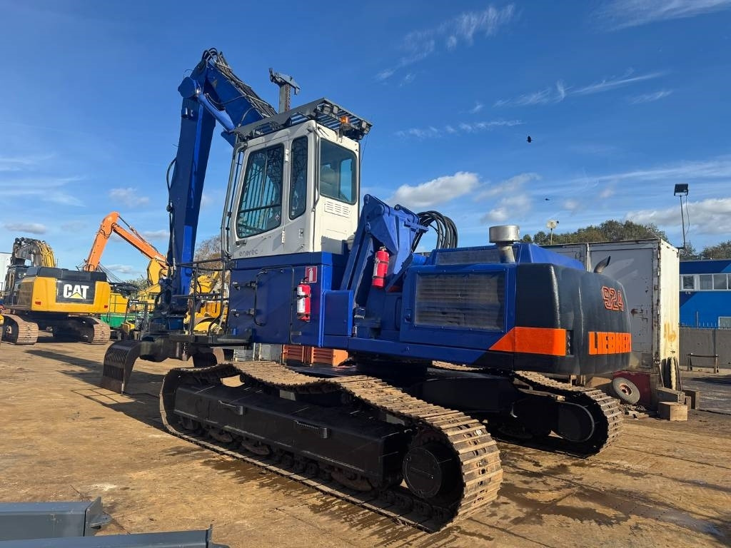 Liebherr R 924 B EW - Багер за манипулиране на материали: снимка 5 Liebherr R 924 B EW - Багер за манипулиране на материали: снимка 5