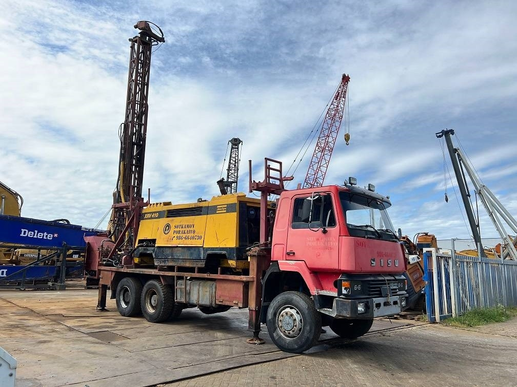Sisu 12E480 6X6 WATER WELL DRILL ATLAS COPCO XRV410 (50 - Пробивна машина: снимка 1 Sisu 12E480 6X6 WATER WELL DRILL ATLAS COPCO XRV410 (50 - Пробивна машина: снимка 1