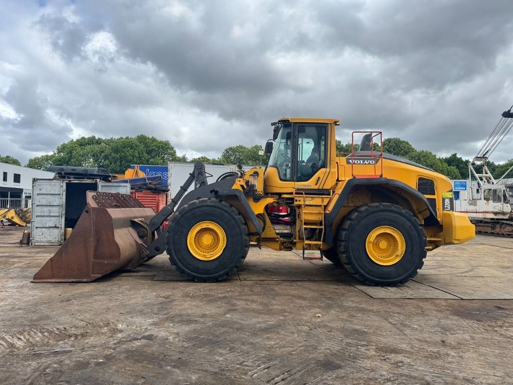 Volvo L 220 H - Колесен товарач: снимка 2 Volvo L 220 H - Колесен товарач: снимка 2