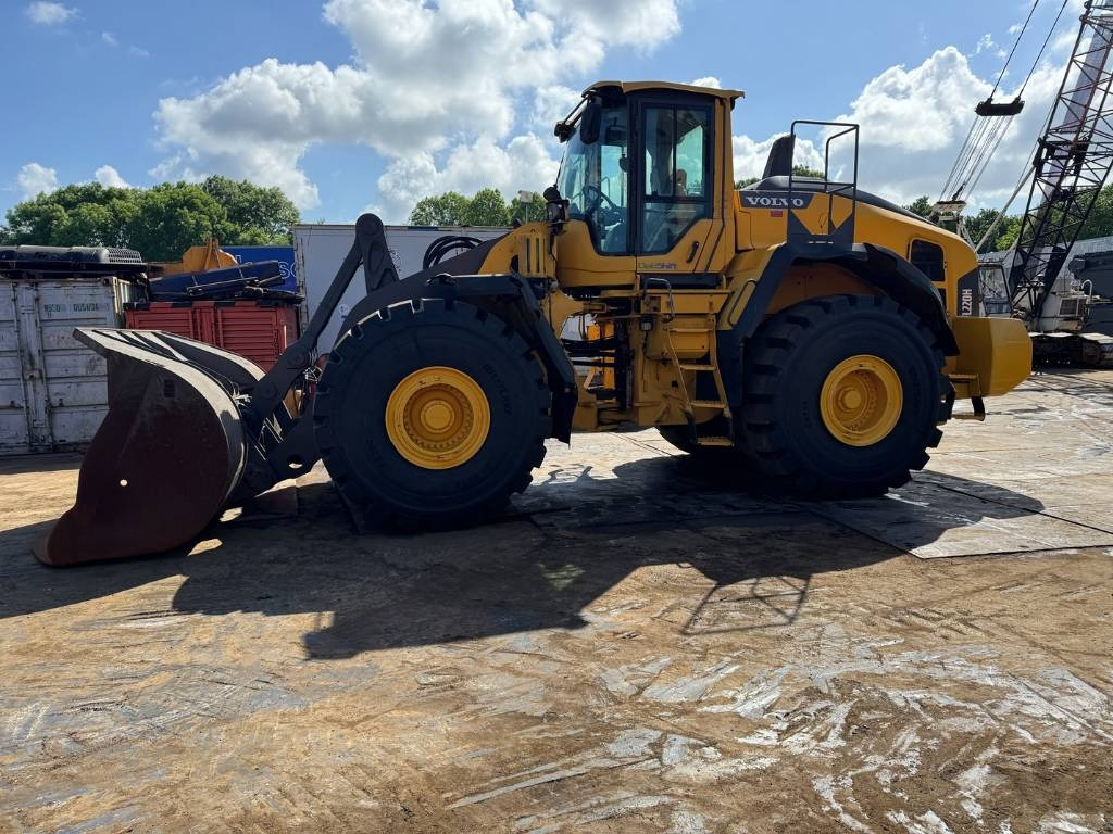 Volvo L 220 H ( WITH NEW TYRES ) - Колесен товарач: снимка 1 Volvo L 220 H ( WITH NEW TYRES ) - Колесен товарач: снимка 1