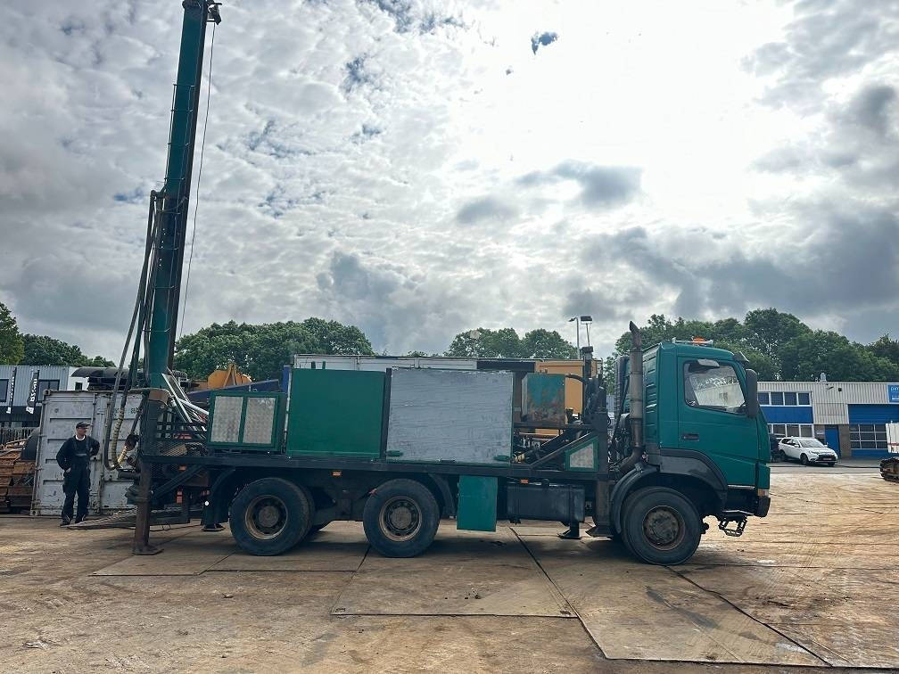 Volvo terberg fm1350 waterdrill 500m mudpump - Пробивна машина: снимка 3 Volvo terberg fm1350 waterdrill 500m mudpump - Пробивна машина: снимка 3