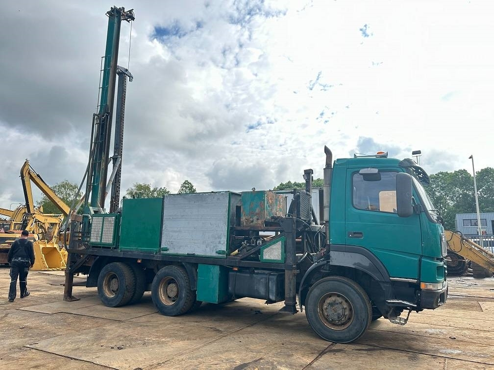Volvo terberg fm1350 waterdrill 500m mudpump - Пробивна машина: снимка 2 Volvo terberg fm1350 waterdrill 500m mudpump - Пробивна машина: снимка 2