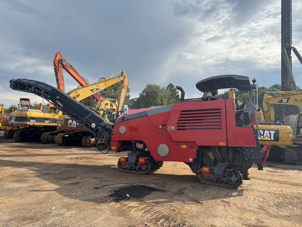 Wirtgen W 100 F - Пътна фреза: снимка 3 Wirtgen W 100 F - Пътна фреза: снимка 3