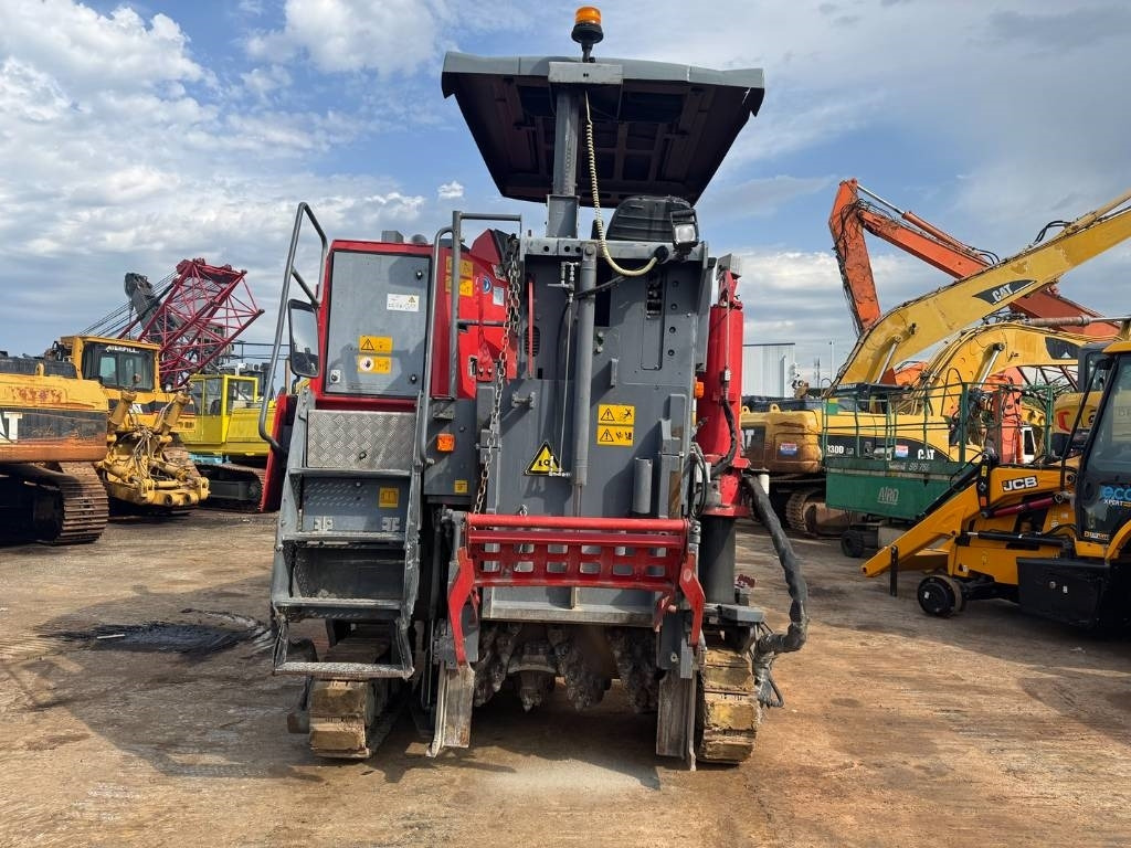 Wirtgen W 100 F - Пътна фреза: снимка 5 Wirtgen W 100 F - Пътна фреза: снимка 5